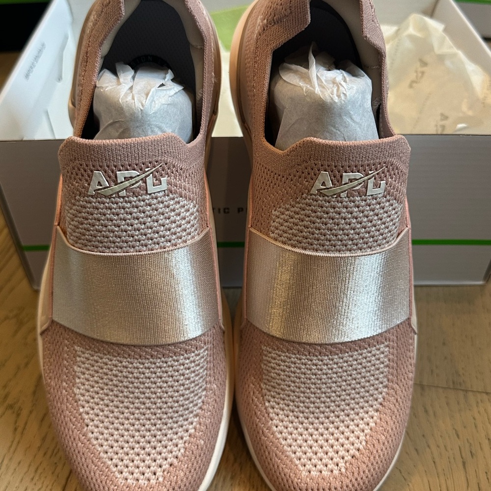 APL Techloom Bliss Rose Blush Sneakers NEW